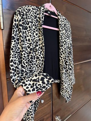 Blazer H&M Animal Print Talla M