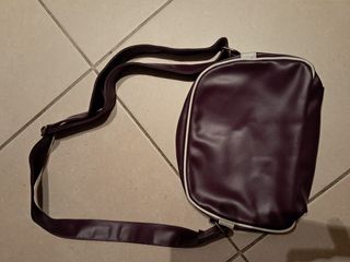 Borsa tracolla Gola viola e bianca