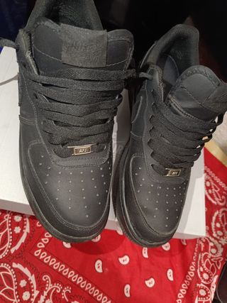Nike Air Force 1 Negras Talla 42