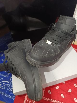 Nike Air Force 1 Negras Talla 42