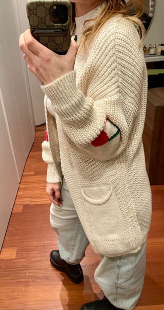 Cardigan donna beige con ciliegie