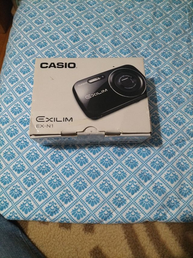 Cámara Casio EXILIM EX-N1.