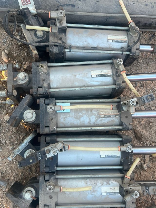 Cilindros e Bombas Pneumáticas