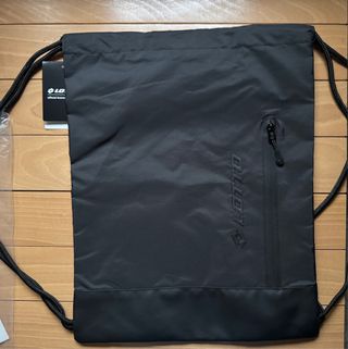 Sacca sportiva Lotto colore nero.