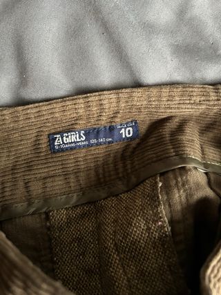 Falda de pana para niña