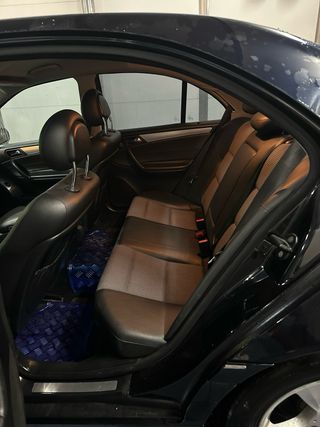 Mercedes-Benz Clase C 2006