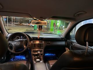 Mercedes-Benz Clase C 2006