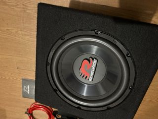 Subwoofer Renegade RXA 550 con Amplificador
