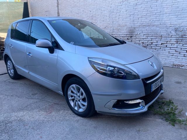 Renault Scenic 2012
