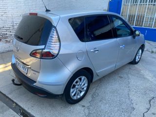 Renault Scenic 2012