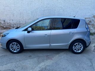 Renault Scenic 2012