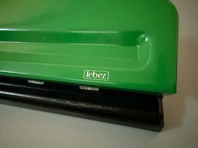 Perforatore Lebez 4 fori regolabili - art 840