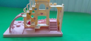 Parque infantil  Sylvanian Families con figura