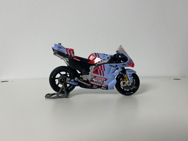 Moto GP Marc Marquez 1:18 Gresini