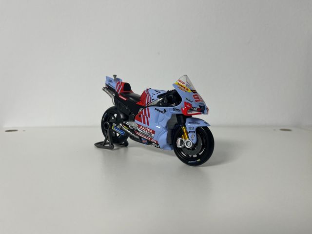 Moto GP Marc Marquez 1:18 Gresini