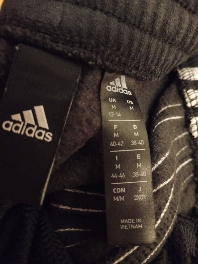 Pantalón chándal Adidas negro