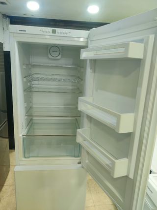 Nevera Liebherr Blanca