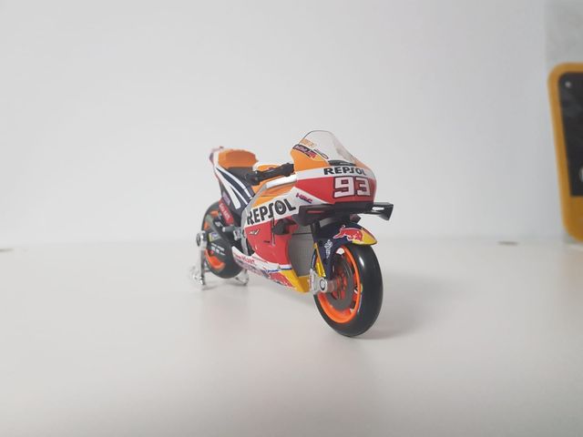Moto Honda Repsol Marc Marquez 1:18