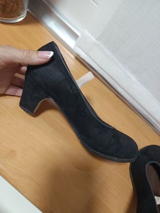 Zapatos Flamenca Talla 34.5-35 Negros niña.