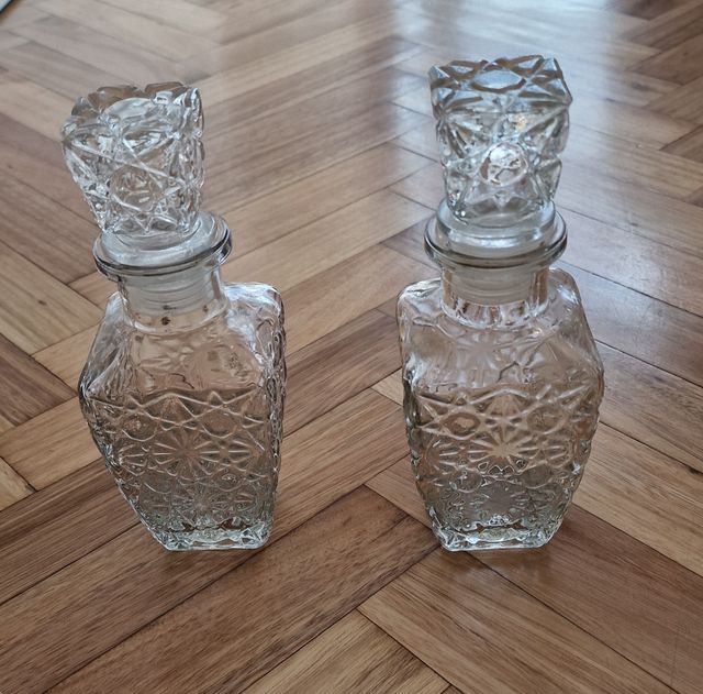 Botellas de cristal vintage decoradas