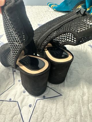 Sandalias de malla negras Stradivarius