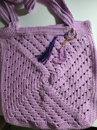 Bolso de ganchillo  con llavero