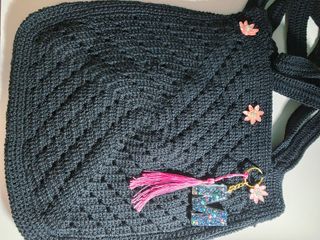 Bolso de ganchillo  con llavero