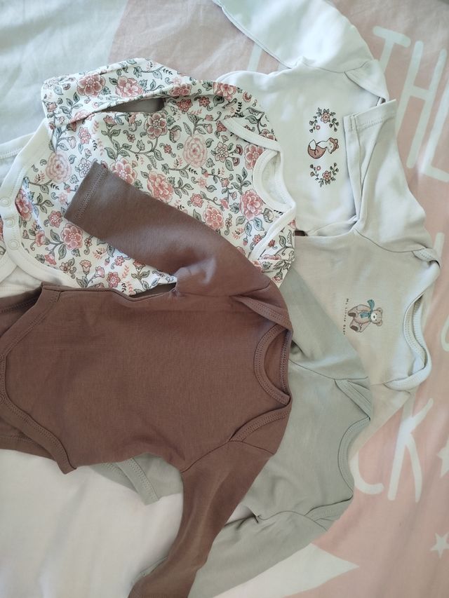 Lote 5 bodies Bebé Niña