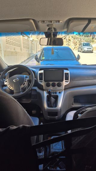 Nissan NV200 2011