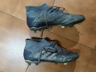 Adidas Predator verde militar gama media Talla 42