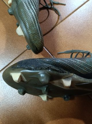 Adidas Predator verde militar gama media Talla 42