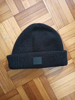 Gorro de lana negro