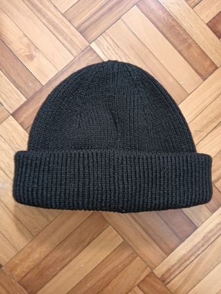 Gorro de lana negro