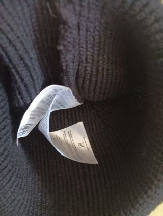 Gorro de lana negro