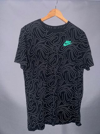 Camiseta Nike Negra Estampada