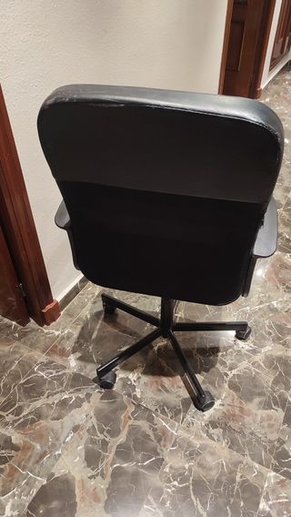 Silla de escritorio negra