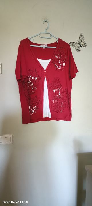 Camiseta Tréscare roja XL con estampado floral 
