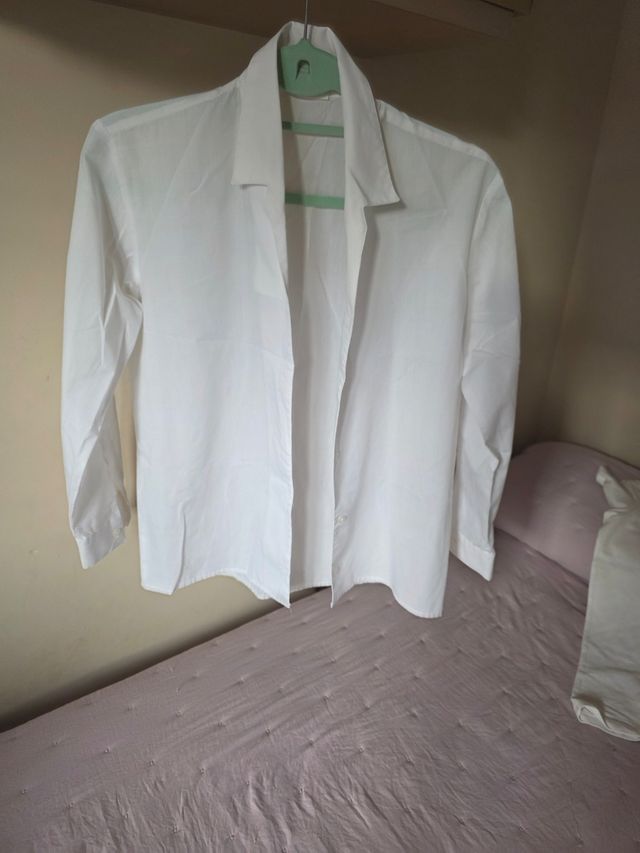 Camisa blanca colegial