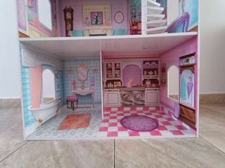 Casa de muñecas grande de madera