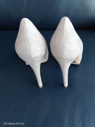 Scarpe décolleté Bata grigie vera pelle