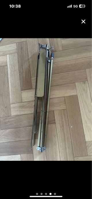 Atril plegable dorado