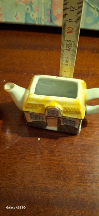 Vasetto coniglio e caraffetta casa