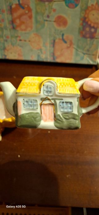 Vasetto coniglio e caraffetta casa