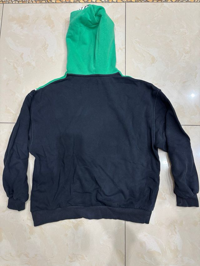 Felpa unisex con cappuccio Bershka verde e nera