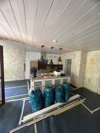 Reformas • Pladur •Pintura •Electricidad • Parquet