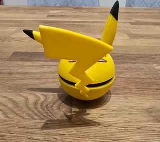 Poke Ball Pikachu