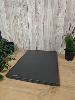 Lenovo V14 i5 Portátil