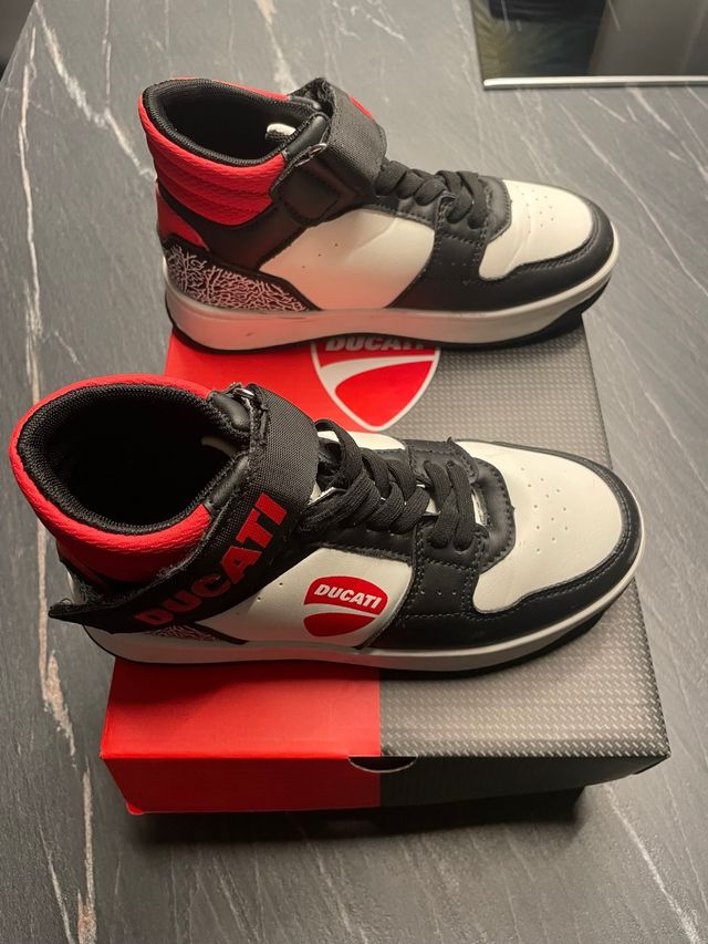 Scarpe Ducati Bambino Taglia 31