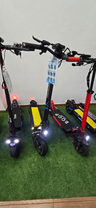 Patinetes Eléctricos Xtreme y  SmartGyro 
Nuevos 