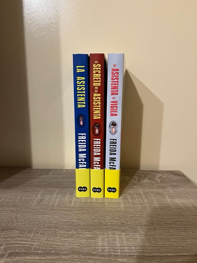 Trilogía La asistenta